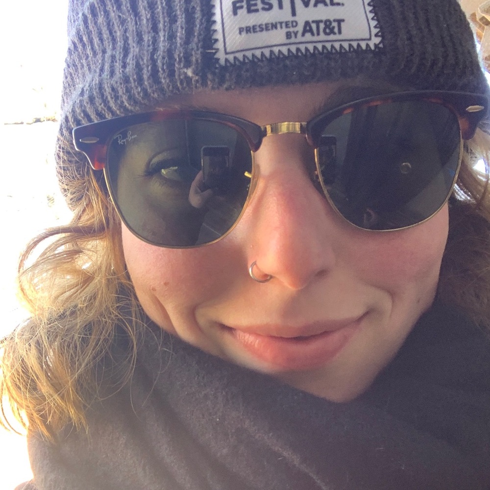 Meet your Posher, Olivia